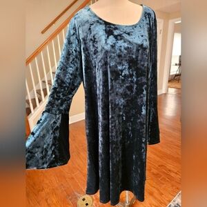 Cato Velvet Long Sleeve Dress in Deep Blue